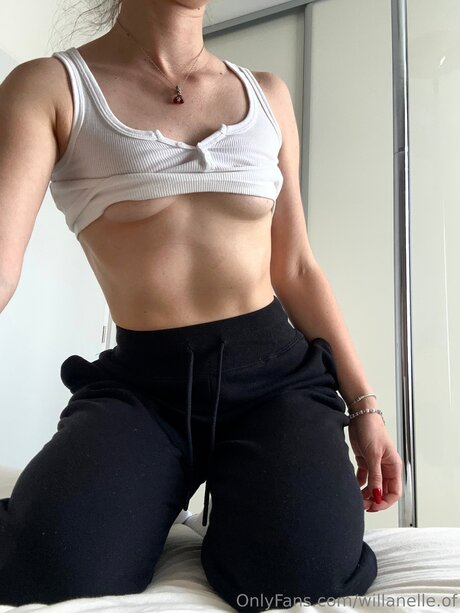 Naken lekkede OnlyFans-bilde av Cherry Oxana