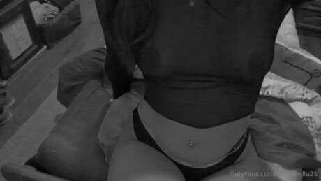 OnlyFans-model Asarabella25