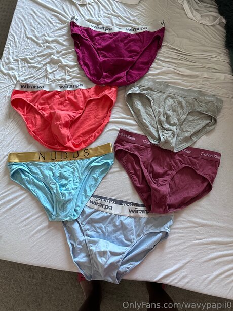 OnlyFans-model Wavypapii0