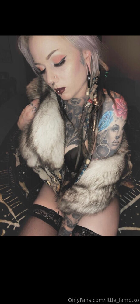 Foto di nudo di fuga di OnlyFans di Little Lamb Xo