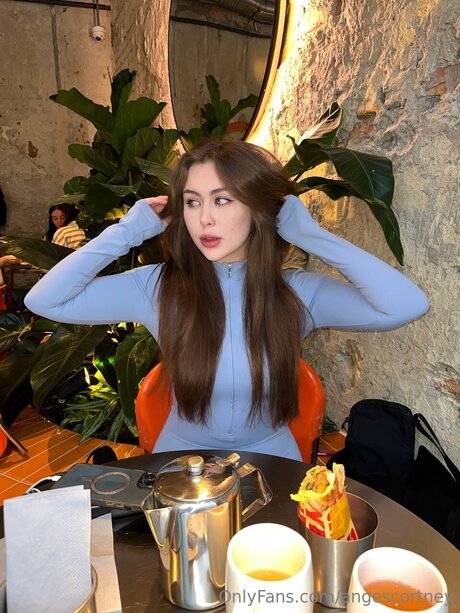 Nahá fotka uniklých OnlyFans od Angescortney