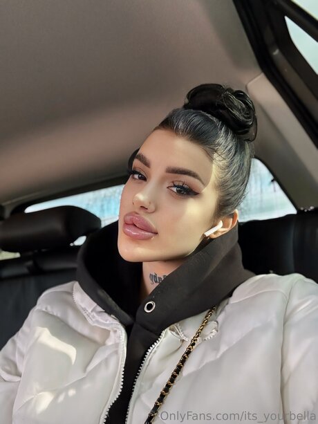 Foto di nudo di fuga di OnlyFans di Bellasohot