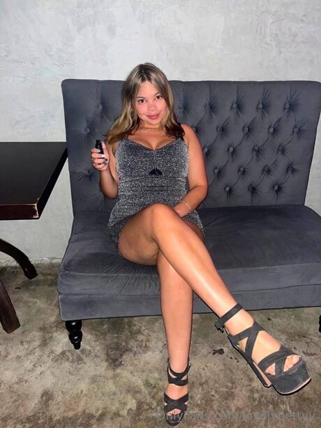 Lovelybettyy OnlyFansリークヌード写真