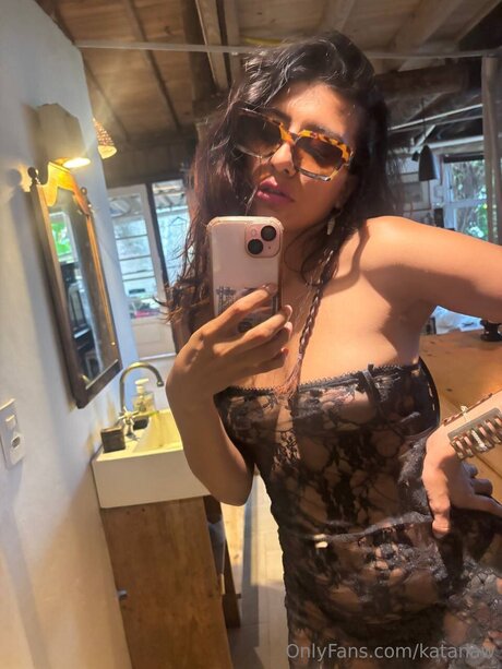 Katanaw OnlyFansリークヌード写真