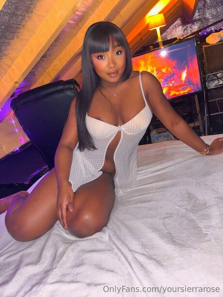 Naakte gelekte OnlyFans-foto van Yoursierrarose