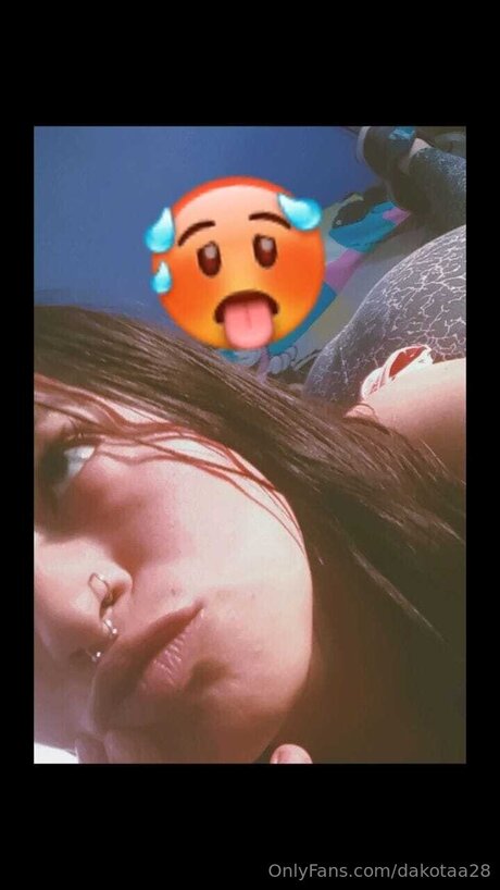 OnlyFans-model Dakotaa28
