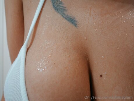 Naken lekkede OnlyFans-bilde av Asteriaglam