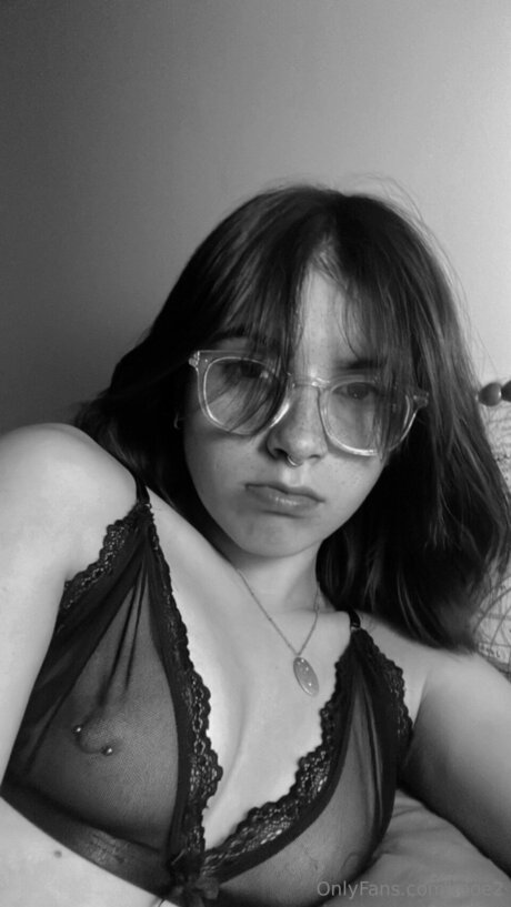 Foto desnuda filtrada de OnlyFans de Rooe2