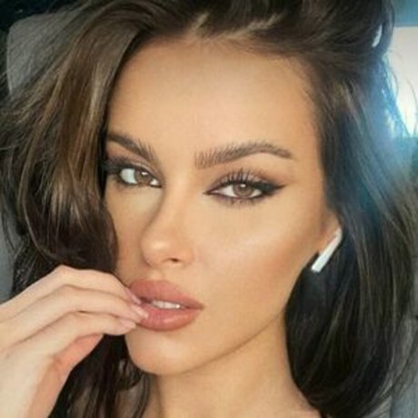 Обнаженная фотография утечки OnlyFans от Emma Chrristina