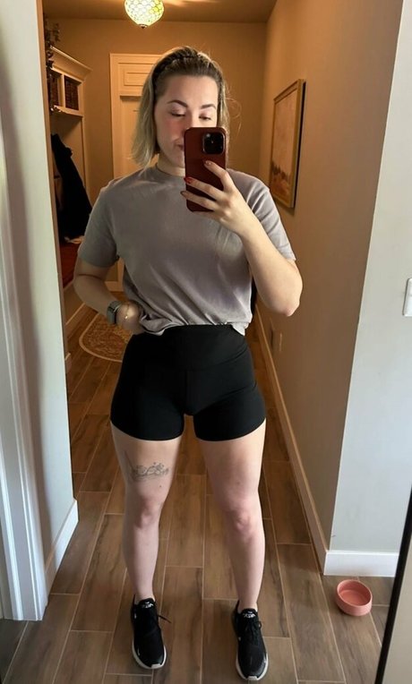 Обнаженная фотография утечки OnlyFans от Alice Klomp