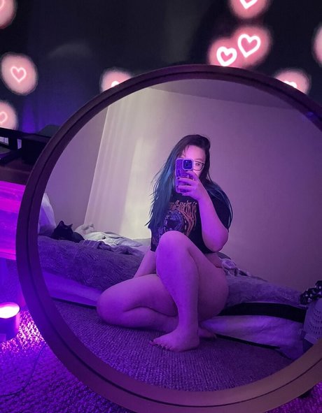 Nahá fotka uniklých OnlyFans od Strawbre