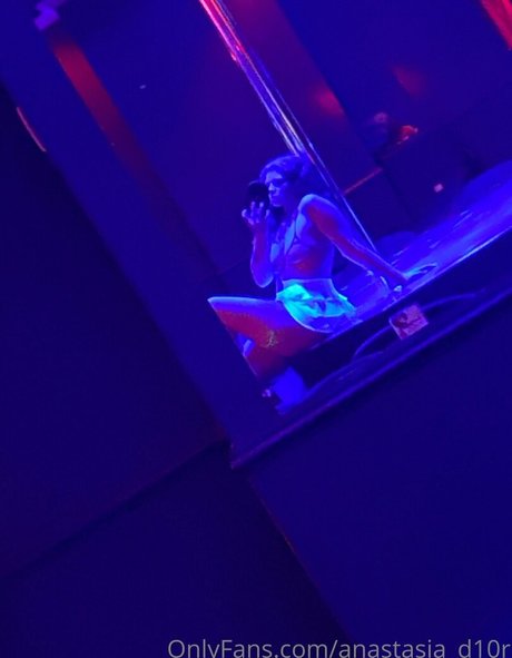 Naken lekkede OnlyFans-bilde av Anastasiad10r