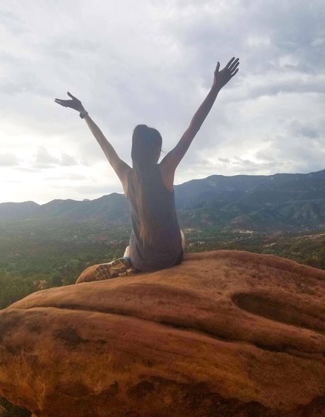 Nacktes geleaktes OnlyFans-Foto von Raininfalls