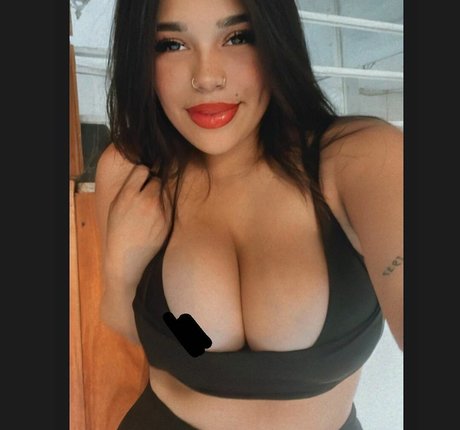 Foto desnuda filtrada de OnlyFans de Keereen