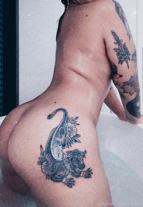 Обнаженная фотография утечки OnlyFans от Aisyahej