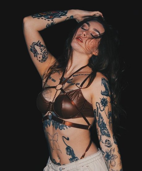 Naken läckt OnlyFans-bild av Thesarahmariee