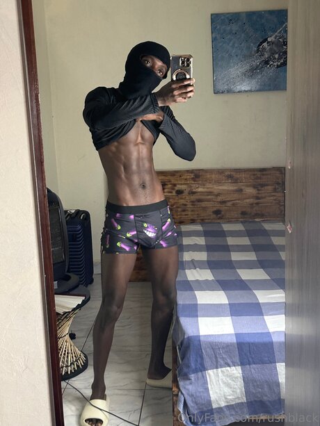 Nahá fotka uniklých OnlyFans od Rushblack