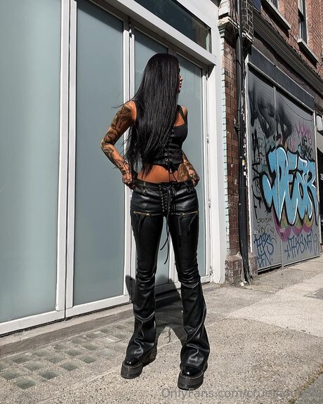 Foto di nudo di fuga di OnlyFans di Cruellamoon