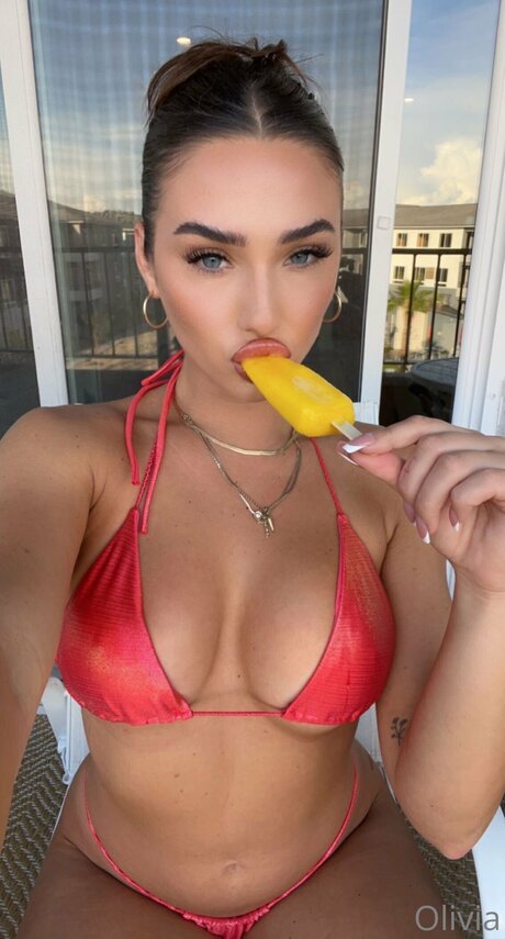Naakte gelekte OnlyFans-foto van Oliviaj4