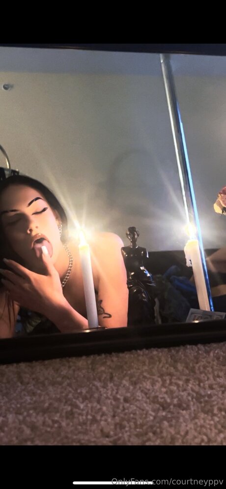 Nacktes geleaktes OnlyFans-Foto von Courtneyppv