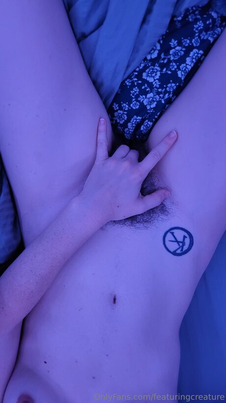 Photo nue de fuite OnlyFans de Featuringcreature