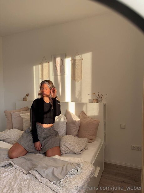Nacktes geleaktes OnlyFans-Foto von Julia Weber