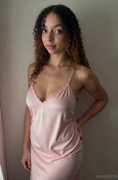 Foto di nudo di fuga di OnlyFans di Sunny Bell