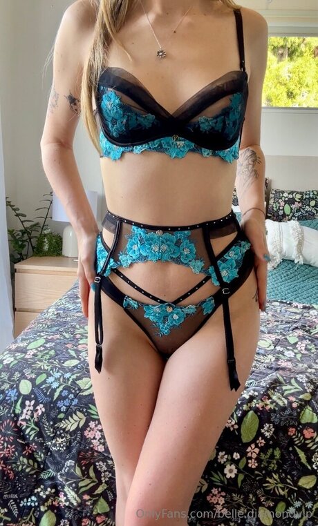 Foto di nudo di fuga di OnlyFans di Belle Diamondvip