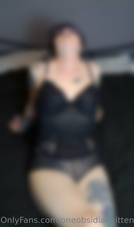 Nacktes geleaktes OnlyFans-Foto von Oneobsidiankitten