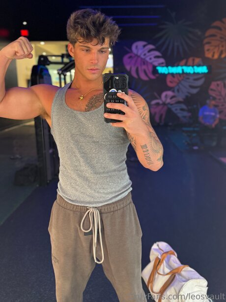 Foto di nudo di fuga di OnlyFans di Leosvault