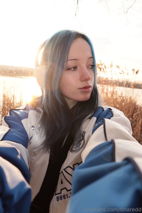 Обнаженная фотография утечки OnlyFans от Tinaredd