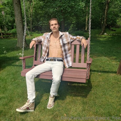 Naken läckt OnlyFans-bild av Kjpeace Free