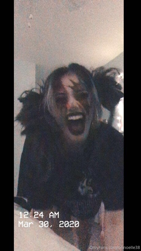 Naken lekkede OnlyFans-bilde av Ohnoelle38