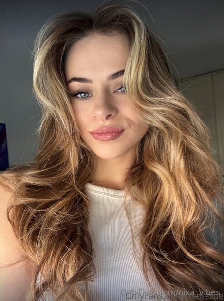 Обнаженная фотография утечки OnlyFans от Nika Vibes