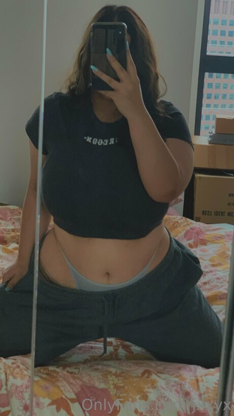 Alasti lekkinud OnlyFans-i pilt Bemyjxy