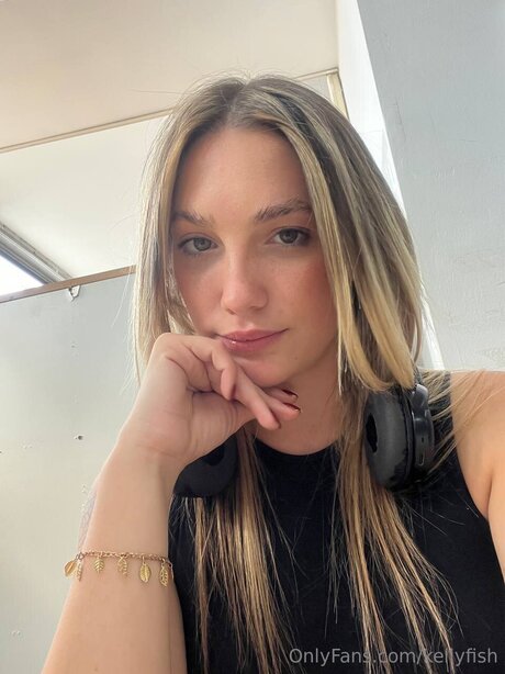 Alasti lekkinud OnlyFans-i pilt Kellyfish