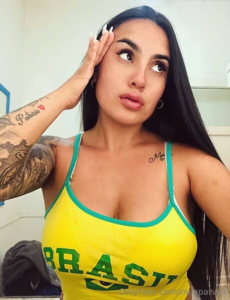 Nacktes geleaktes OnlyFans-Foto von Milaparvex