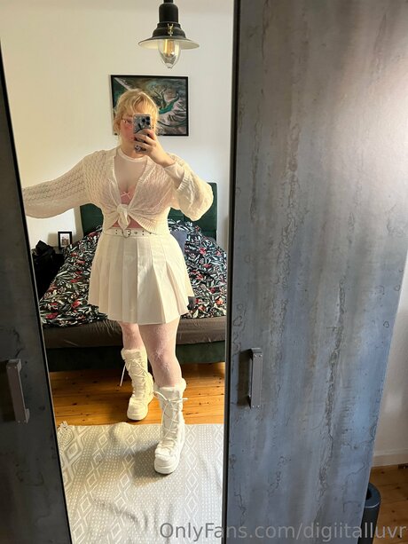 Photo nue de fuite OnlyFans de Urfavegirluwu