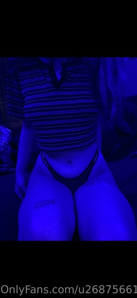 Nacktes geleaktes OnlyFans-Foto von Cass Robinson