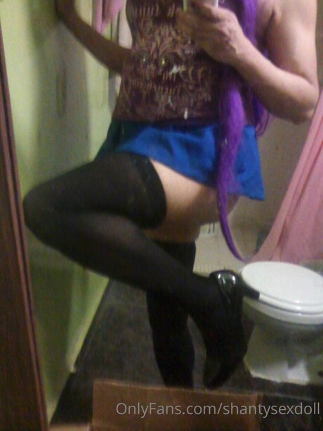 Nahá fotka uniklých OnlyFans od Shantysexdoll