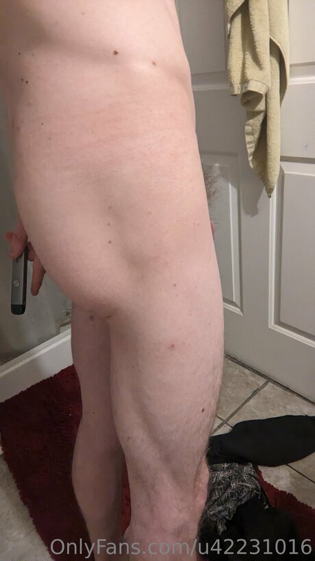 Nacktes geleaktes OnlyFans-Foto von U42231016