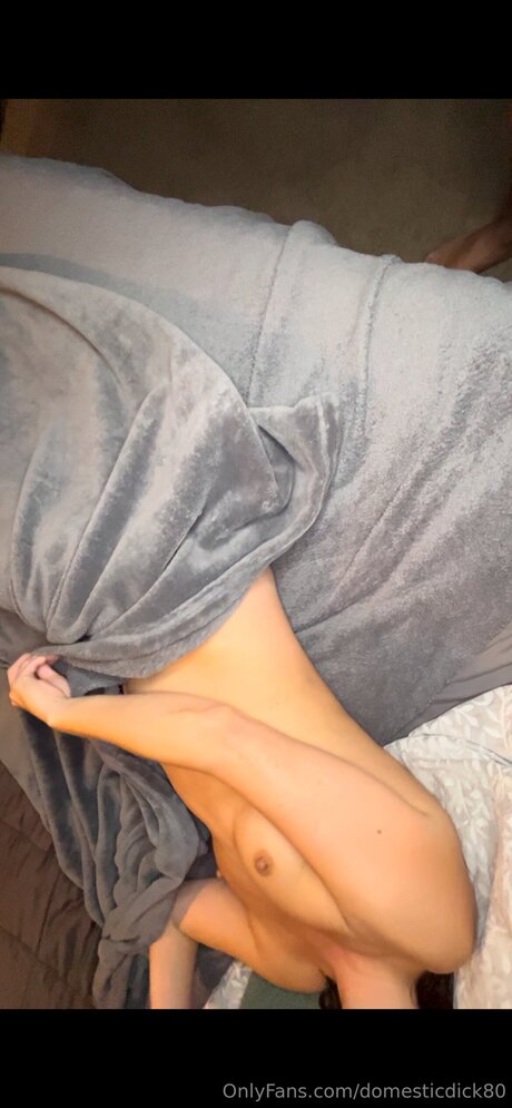 Suburbanbrunettehubs naked leaks OnlyFans pic