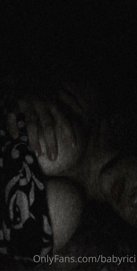 Babyrici OnlyFansリークヌード写真