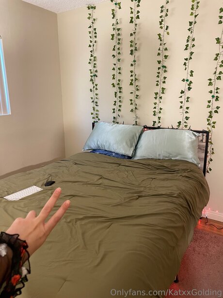 Обнаженная фотография утечки OnlyFans от Katxxgolding