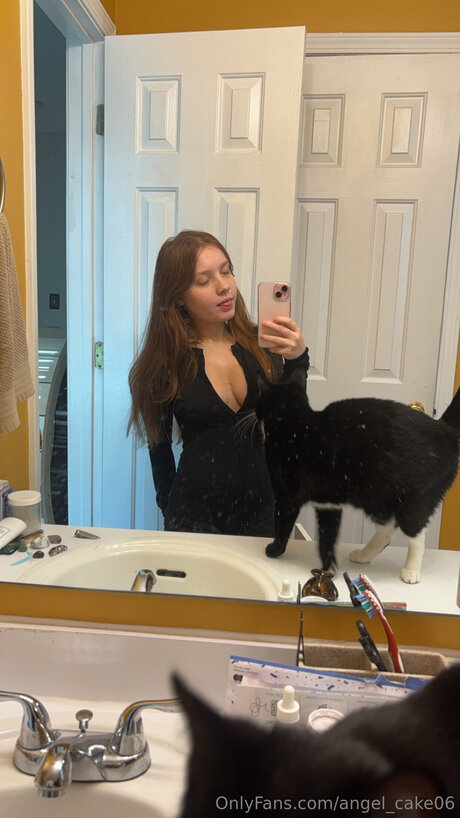 Naken lekkede OnlyFans-bilde av Angel Cake06