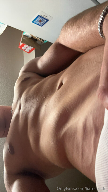 Liamcruzfit naked leaks OnlyFans pic