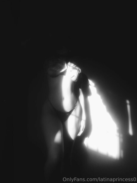 Naken lekkede OnlyFans-bilde av Emmaa Of