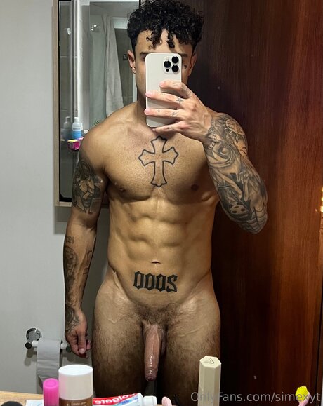 Alasti lekkinud OnlyFans-i pilt Simexyt