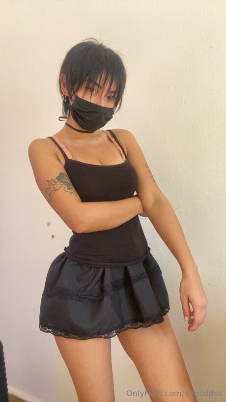 Naken lekkede OnlyFans-bilde av Selinabratty