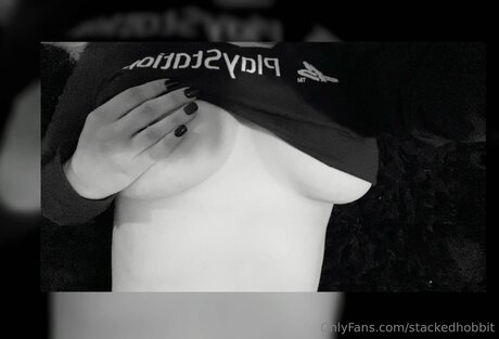 OnlyFans-model Stackedhobbit